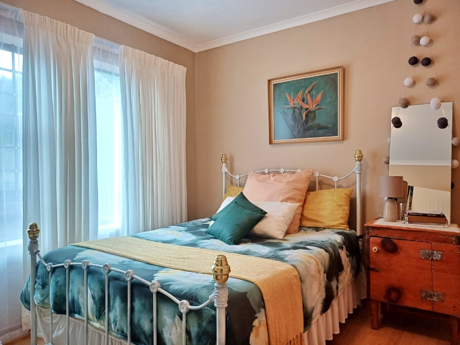 5 Bedroom Property for Sale in Reebok Western Cape